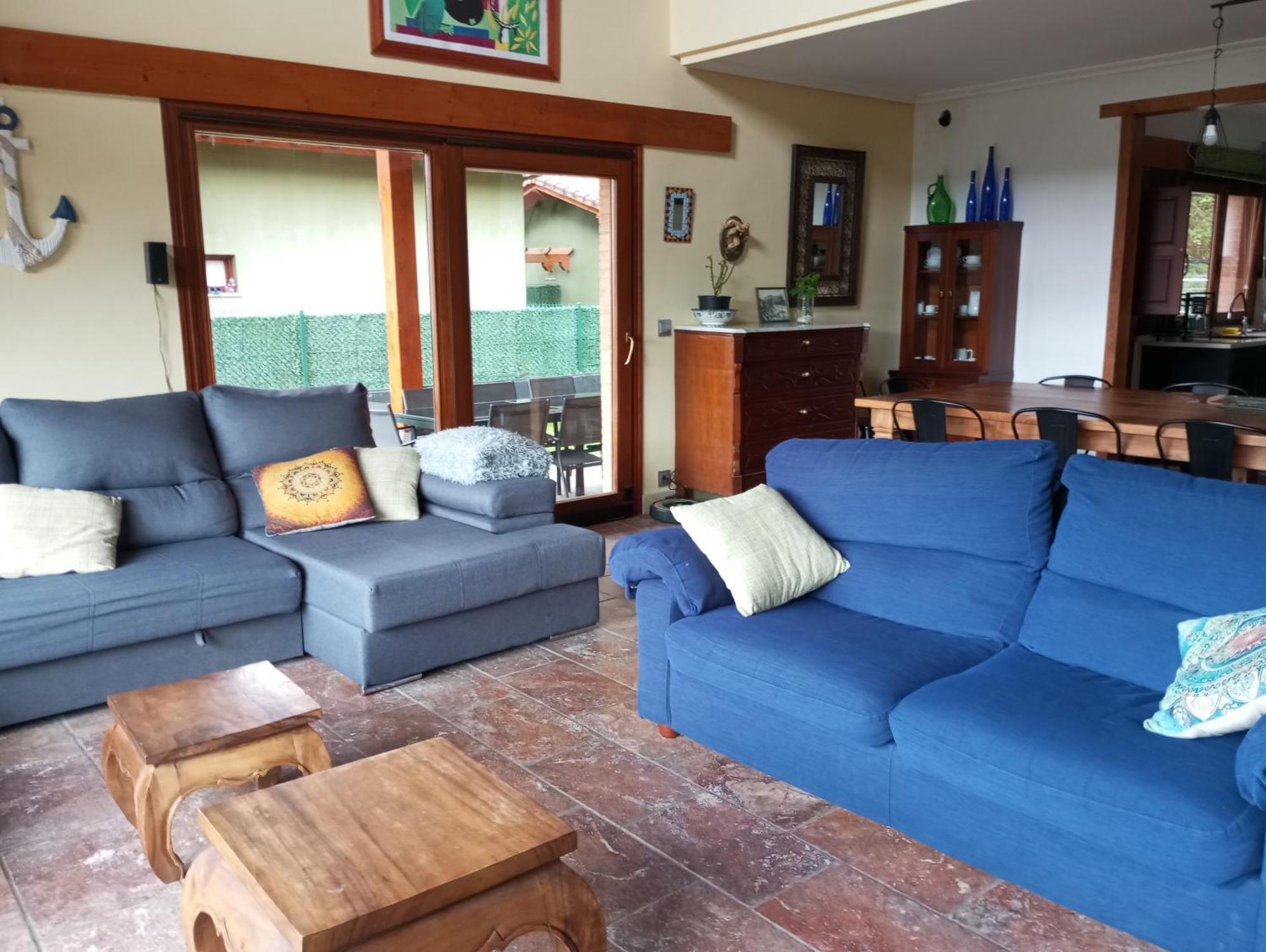 La Casa Malvarrosa Ampuero Exteriör bild
