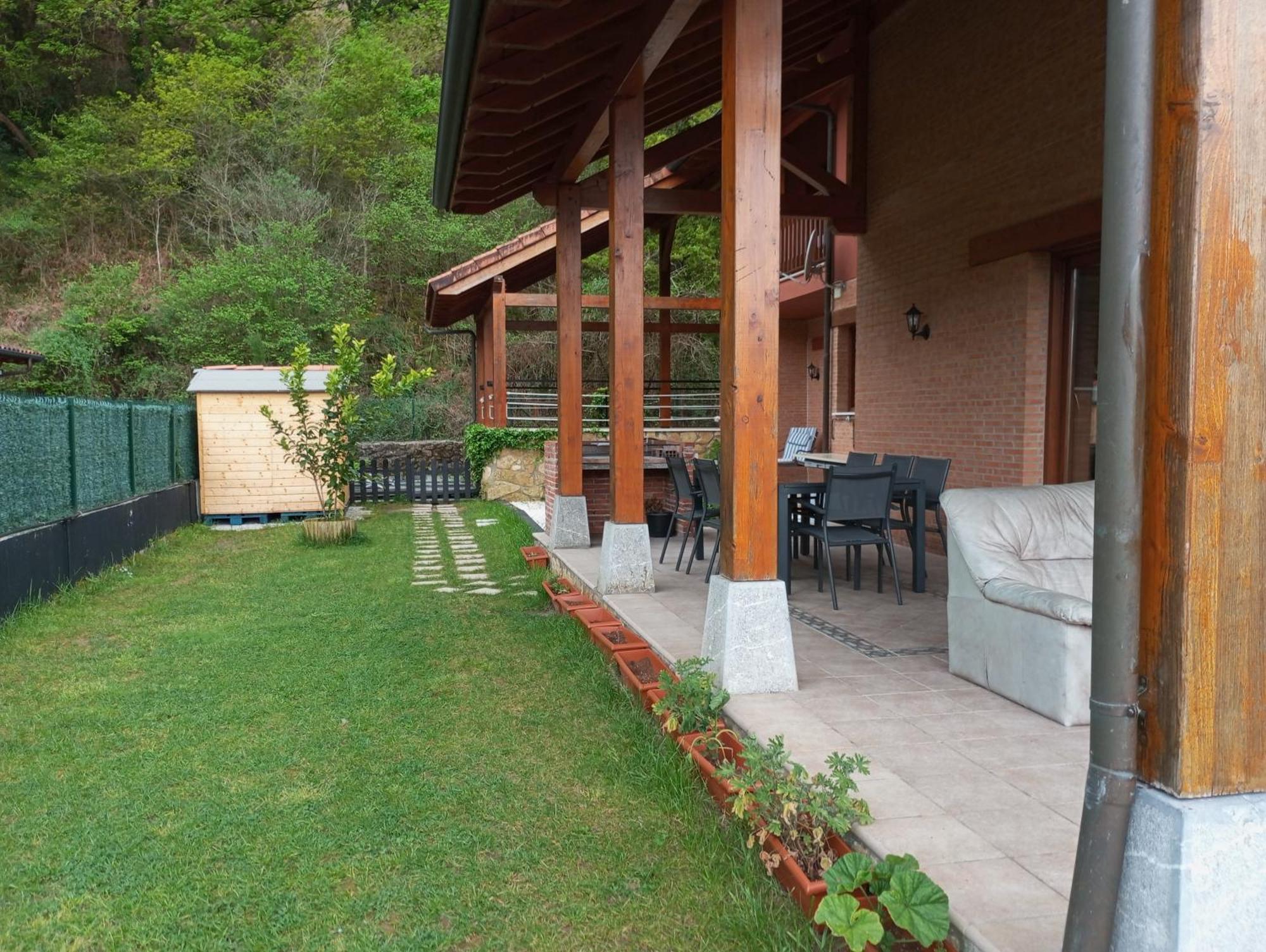 La Casa Malvarrosa Ampuero Exteriör bild
