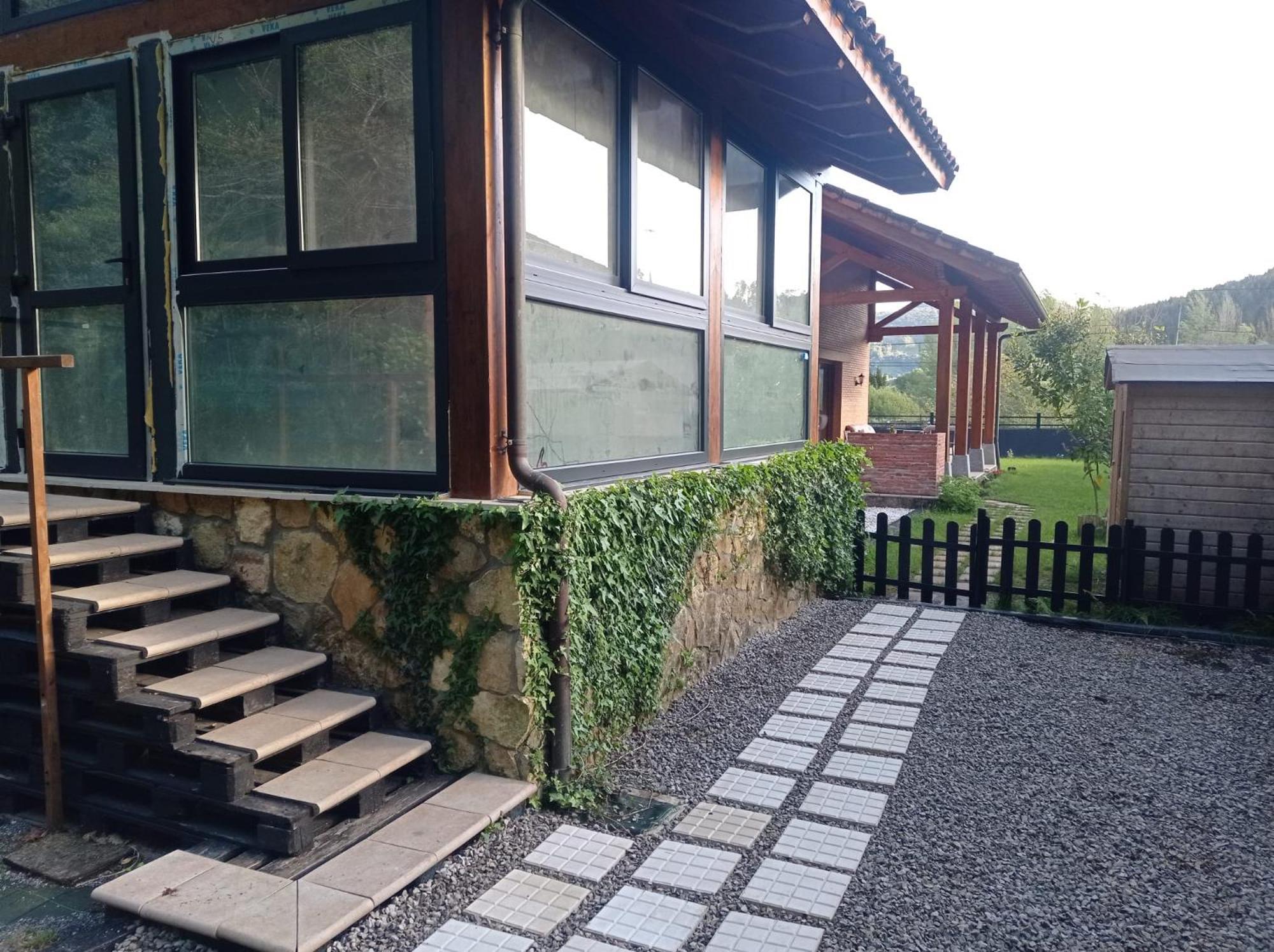 La Casa Malvarrosa Ampuero Exteriör bild